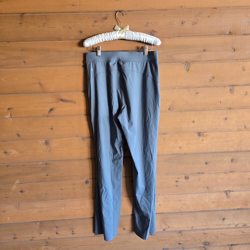 Crz Yoga Flare Pant NWT M Grey Sage Stretchy Pull On Athleisure Workout Gym Y2K - Picture 3 of 4